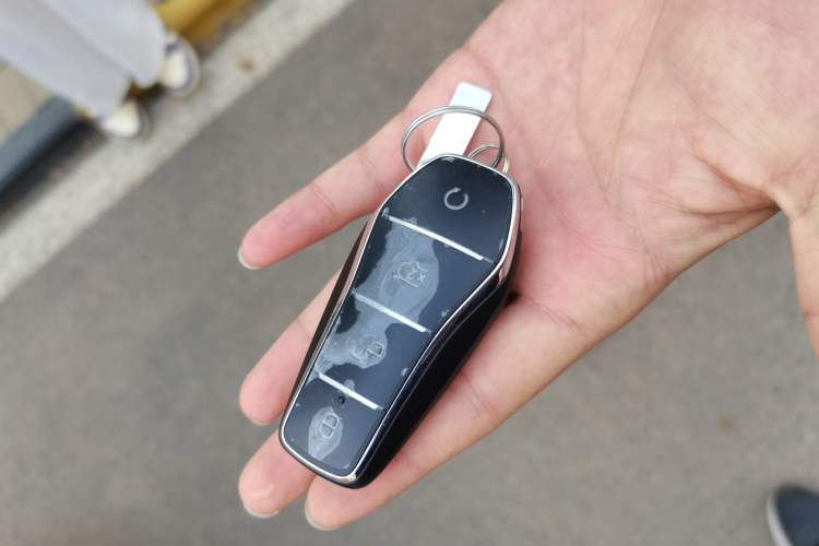 Used BYD Seal 06 New Energy 2025 DM-i Smart Drive 80KM Luxury Model Vehicle Key