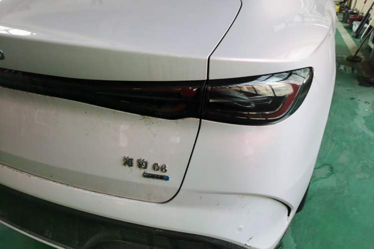 Used BYD Seal 06 New Energy 2025 DM-i Smart Drive 80KM Prestige Model Right Rear Taillight