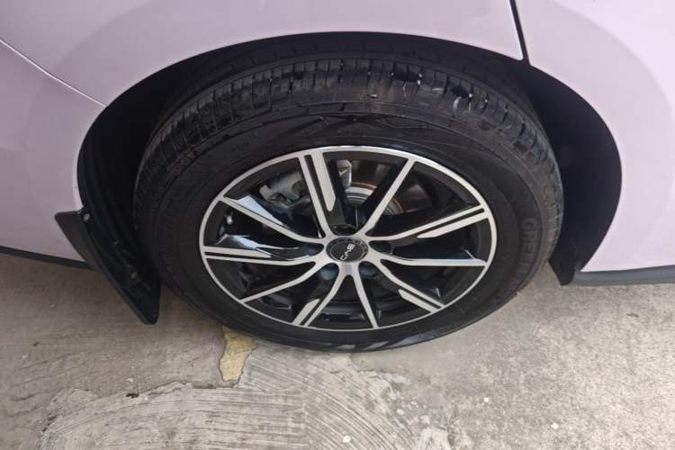 Used BYD Seal 06 New Energy 2025 DM-i Smart Drive 120KM Prestige Model Right Rear Wheel Hub