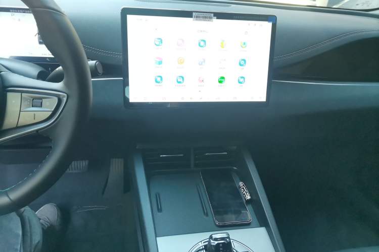 Used BYD Seal 06 New Energy 2025 DM-i Smart Drive 80KM Luxury Model Audio And AC Panel