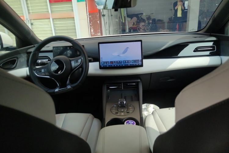 Used BYD Seal 06 New Energy 2025 DM-i Smart Drive 80KM Prestige Model Center Console