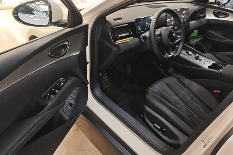 Used BYD Seal 06 New Energy 2025 DM-i Intelligent Drive 120KM Flagship Model Driver Seat