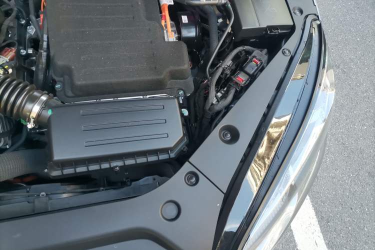 Used BYD Seal 06 New Energy 2025 DM-i Smart Drive 80KM Luxury Model Engine Bay Left