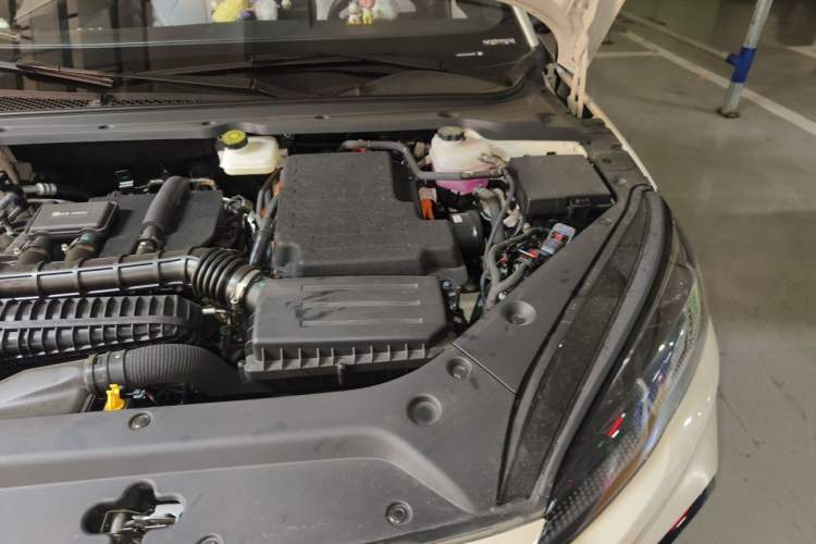 Used BYD Seal 06 New Energy 2025 DM-i Smart Drive 80KM Prestige Model Engine Bay Left