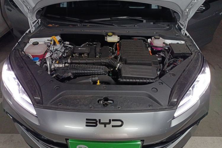 Used BYD Seal 06 New Energy 2025 DM-i Smart Drive 80KM Luxury Model Engine Bay