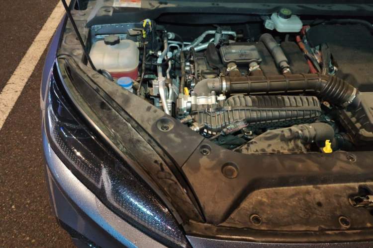 Used BYD Seal 06 New Energy 2025 DM-i Smart Drive 80KM Luxury Model Engine Bay Right