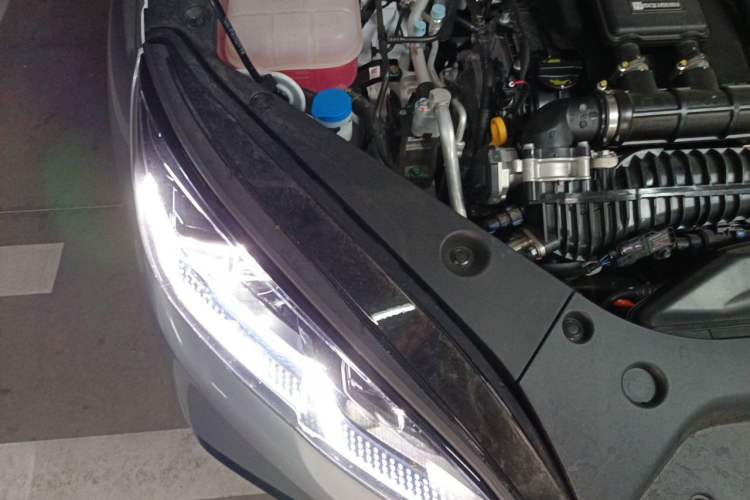 Used BYD Seal 06 New Energy 2025 DM-i Smart Drive 80KM Luxury Model Engine Bay Right