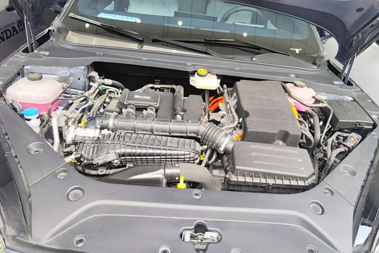 Used BYD Seal 06 New Energy 2025 DM-i Smart Drive 120KM Prestige Model Engine Bay