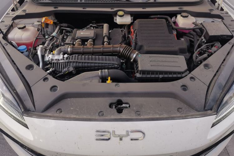 Used BYD Seal 06 New Energy 2025 DM-i Smart Drive 80KM Luxury Model Engine Bay