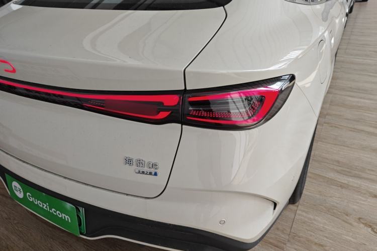 Used BYD Seal 06 New Energy 2025 DM-i Smart Drive 120KM Deluxe Model Exterior 3