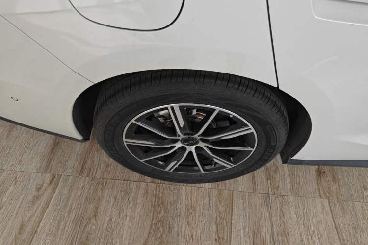 Used BYD Seal 06 New Energy 2025 DM-i Smart Drive 120KM Deluxe Model Exterior 5