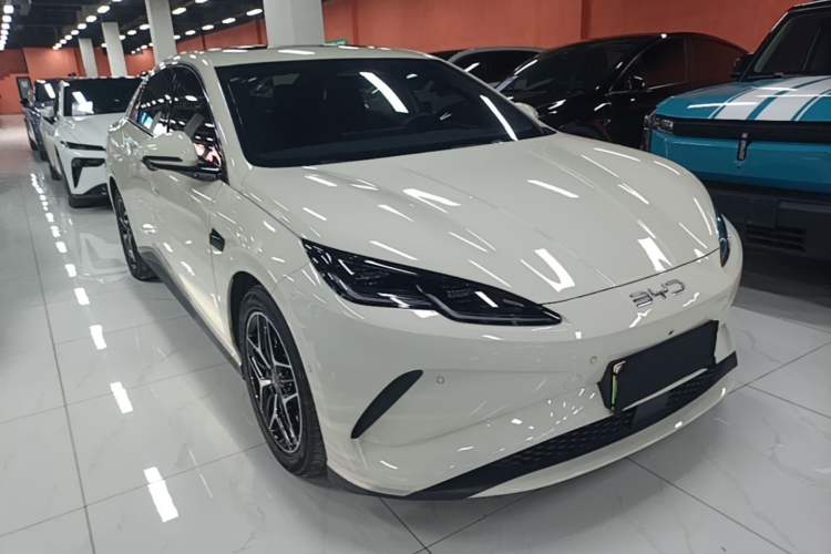 Used BYD Seal 06 New Energy 2025 EV 545KM Flagship Edition Front Right 45 Deg