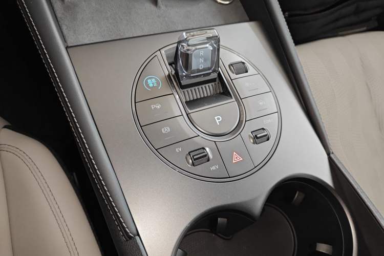 Used BYD Seal 06 New Energy 2025 DM-i Smart Drive 120KM Deluxe Model Gear Lever