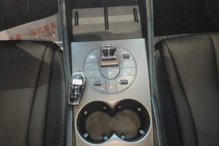 Used BYD Seal 06 New Energy 2025 DM-i Smart Drive 120KM Prestige Model Gear Lever