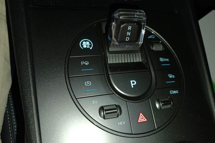 Used BYD Seal 06 New Energy 2025 DM-i Smart Drive 80KM Luxury Model Gear Lever