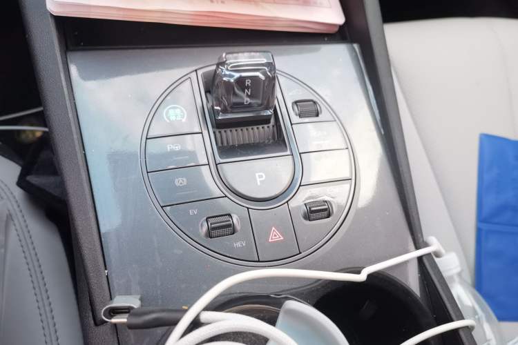 Used BYD Seal 06 New Energy 2025 DM-i Smart Drive 80KM Luxury Model Gear Lever