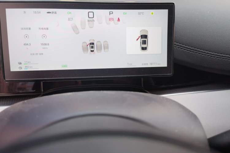 Used BYD Seal 06 New Energy 2025 DM-i Smart Drive 80KM Luxury Model Odometer Close Up