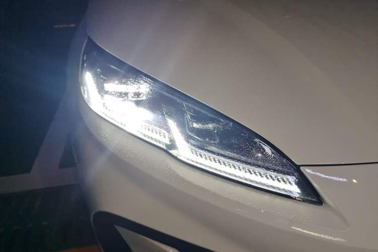 Used BYD Seal 06 New Energy 2025 DM-i Smart Drive 80KM Prestige Model Right Front Headlight