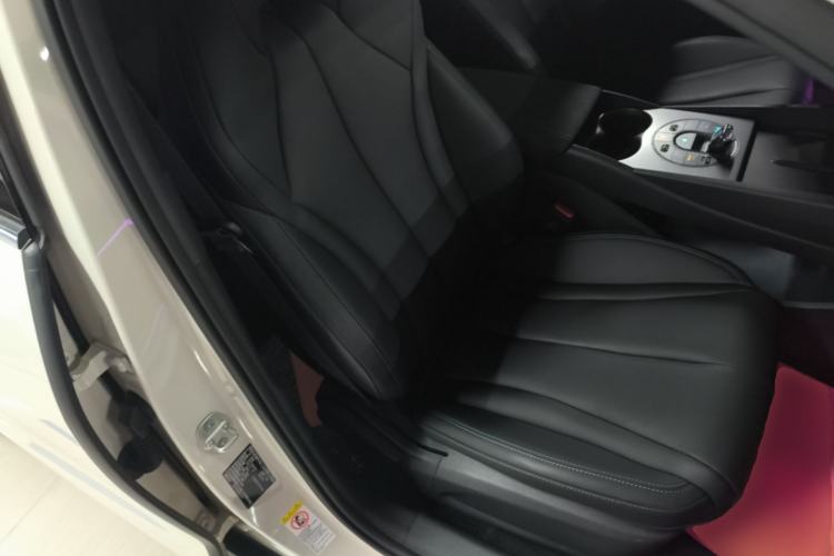 Used BYD Seal 06 New Energy 2025 DM-i Smart Drive 80KM Luxury Model Right Front Seat