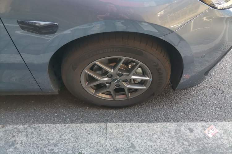 Used BYD Seal 06 New Energy 2025 DM-i Smart Drive 80KM Luxury Model Right Front Wheel Hub