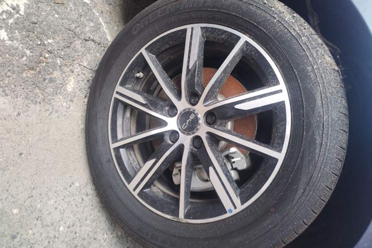 Used BYD Seal 06 New Energy 2025 DM-i Smart Drive 80KM Prestige Model Right Front Wheel Hub