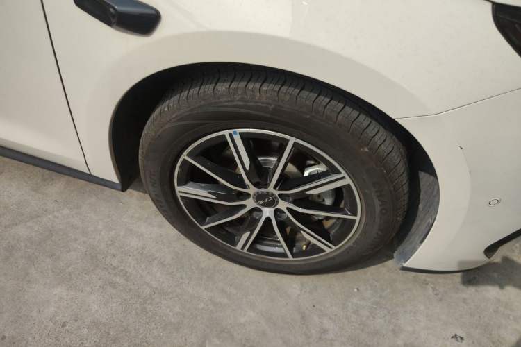 Used BYD Seal 06 New Energy 2025 DM-i Smart Drive 80KM Prestige Model Right Front Wheel Hub