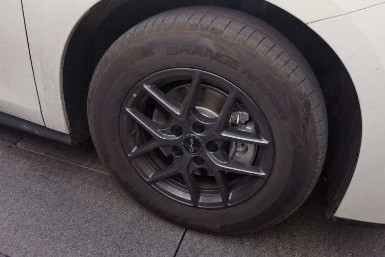 Used BYD Seal 06 New Energy 2025 DM-i Smart Drive 80KM Luxury Model Right Front Wheel Hub
