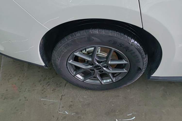 Used BYD Seal 06 New Energy 2025 DM-i Smart Drive 80KM Luxury Model Right Rear Wheel Hub