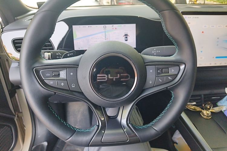 Used BYD Seal 06 New Energy 2025 EV 470KM Prestige Edition Steering Wheel