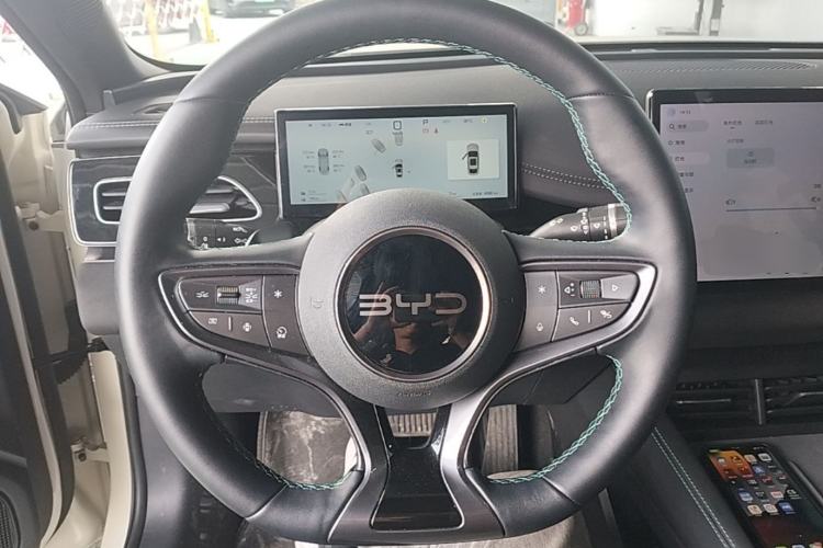 Used BYD Seal 06 New Energy 2025 DM-i Smart Drive 120KM Deluxe Model Steering Wheel