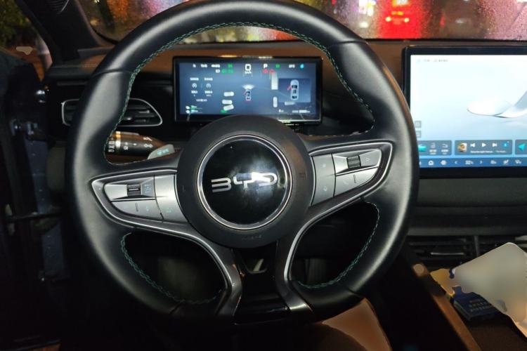 Used BYD Seal 06 New Energy 2025 DM-i Smart Drive 80KM Luxury Model Steering Wheel