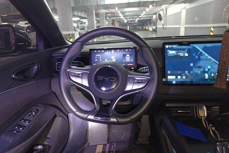 Used BYD Seal 06 New Energy 2025 DM-i Smart Drive 80KM Luxury Model Steering Wheel