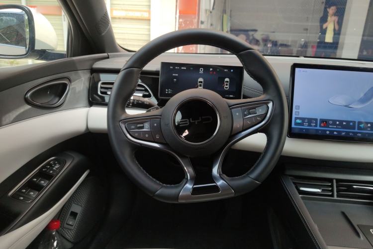 Used BYD Seal 06 New Energy 2025 DM-i Smart Drive 80KM Prestige Model Steering Wheel