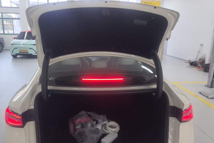 Used BYD Seal 06 New Energy 2025 DM-i Smart Drive 120KM Deluxe Model Trunk