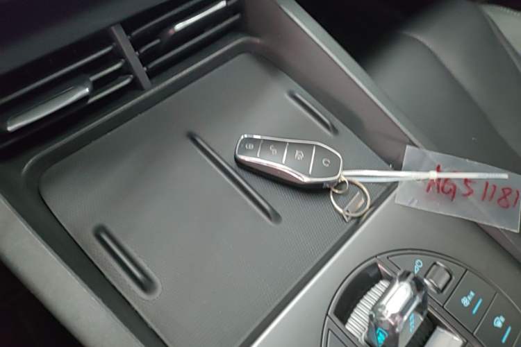 Used BYD Seal 06 New Energy 2025 DM-i Smart Drive 80KM Luxury Model Vehicle Key