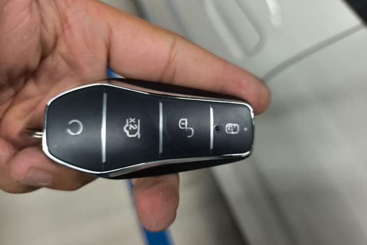 Used BYD Seal 06 New Energy 2025 DM-i Smart Drive 80KM Luxury Model Vehicle Key