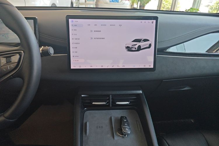 Used BYD Seal 06 New Energy 2025 DM-i Smart Drive 120KM Deluxe Model Audio And AC Panel