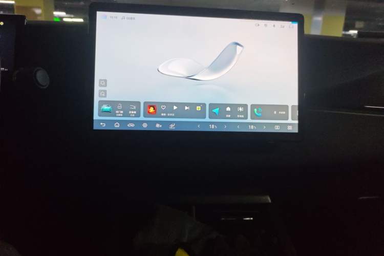 Used BYD Seal 06 New Energy 2025 DM-i Smart Drive 80KM Luxury Model Audio And AC Panel