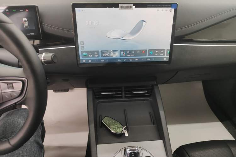 Used BYD Seal 06 New Energy 2025 DM-i Smart Drive 80KM Luxury Model Audio And AC Panel