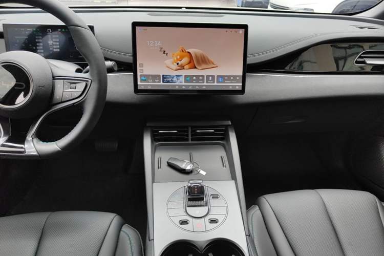 Used BYD Seal 06 New Energy 2025 DM-i Smart Drive 80KM Luxury Model Audio And AC Panel