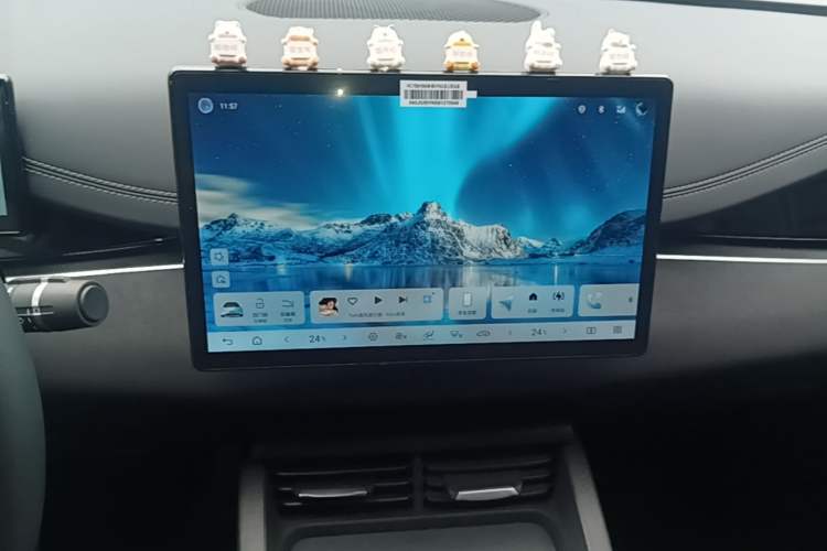 Used BYD Seal 06 New Energy 2025 DM-i Smart Drive 80KM Luxury Model Audio And AC Panel