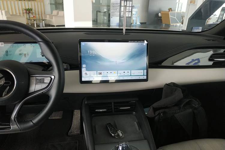 Used BYD Seal 06 New Energy 2025 DM-i Smart Drive 120KM Deluxe Model Audio And AC Panel