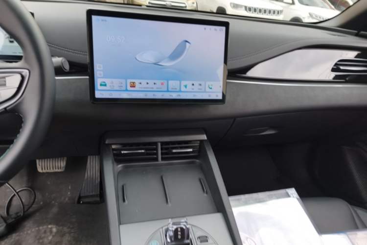 Used BYD Seal 06 New Energy 2025 DM-i Smart Drive 80KM Luxury Model Audio And AC Panel