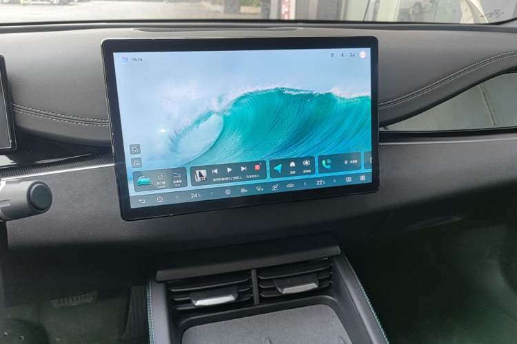 Used BYD Seal 06 New Energy 2025 DM-i Smart Drive 120KM Deluxe Model Audio And AC Panel