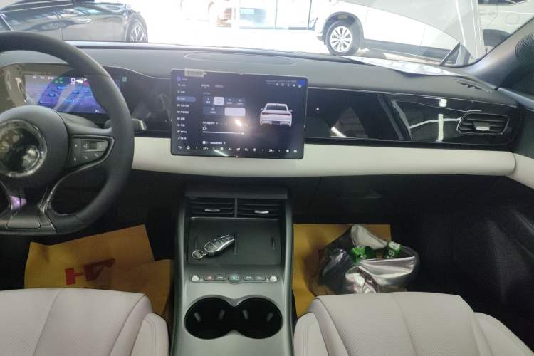 Used BYD Seal 06 New Energy 2025 EV 545KM Premium Edition Audio And AC Panel