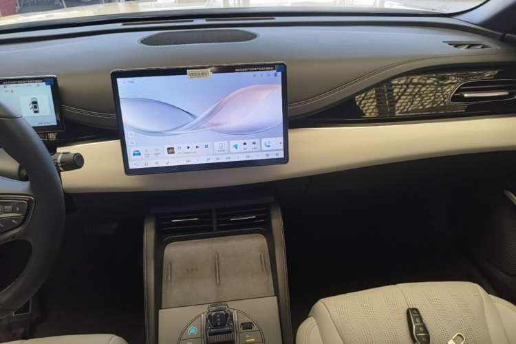 Used BYD Seal 06 New Energy 2025 DM-i Smart Drive 120KM Deluxe Model Audio And AC Panel