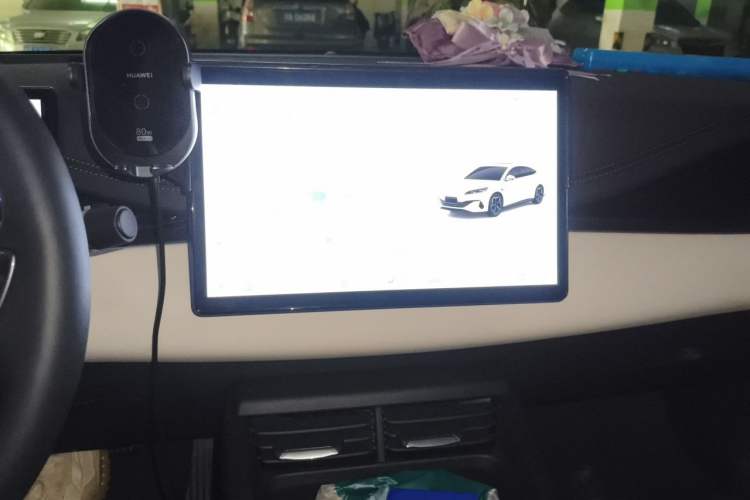 Used BYD Seal 06 New Energy 2025 DM-i Smart Drive 80KM Luxury Model Audio And AC Panel