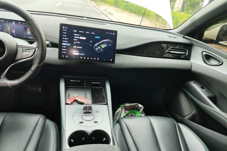 Used BYD Seal 06 New Energy 2025 DM-i Smart Drive 120KM Prestige Model Audio And AC Panel
