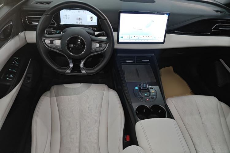 Used BYD Seal 06 New Energy 2025 DM-i Smart Drive 120KM Deluxe Model Center Console