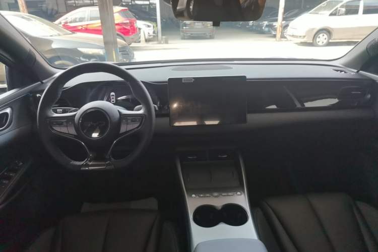 Used BYD Seal 06 New Energy 2025 EV 545KM Premium Edition Center Console